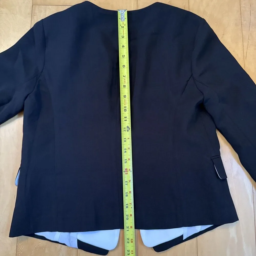 TUXEDO JACKET Kenneth Cole Women’s Black And White Size Medium Classic Blazer